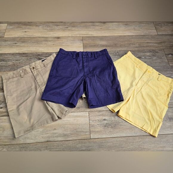 3 pair Vineyard Vines mens 7" Breaker shorts yellow, tan, navy chino shorts 28 - Picture 1 of 12